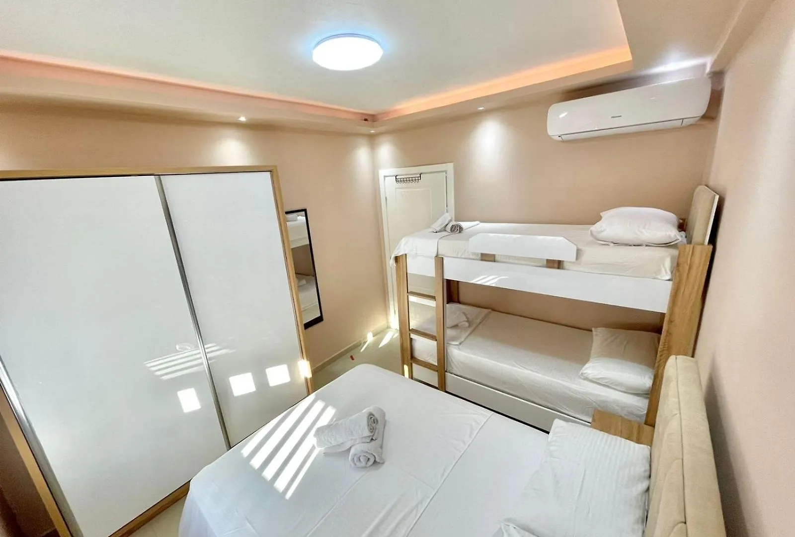 Apartment Fishta Apartament Velipoje