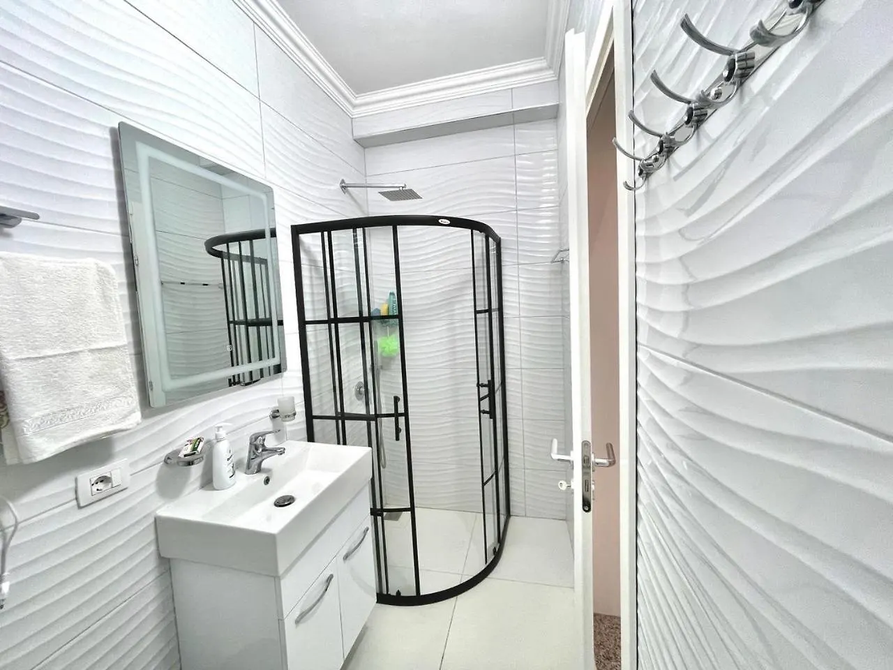 Fishta Apartament Velipoje Apartment